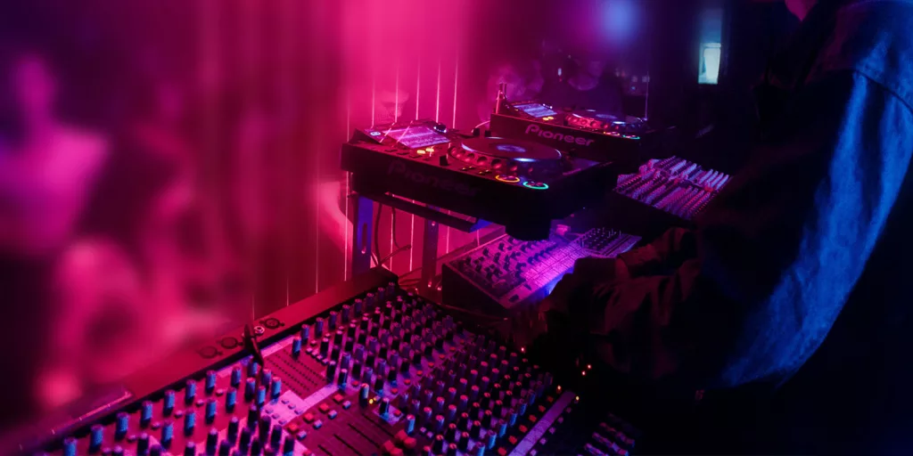 Affordable DJ Equipment rental