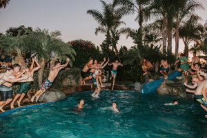 pool party